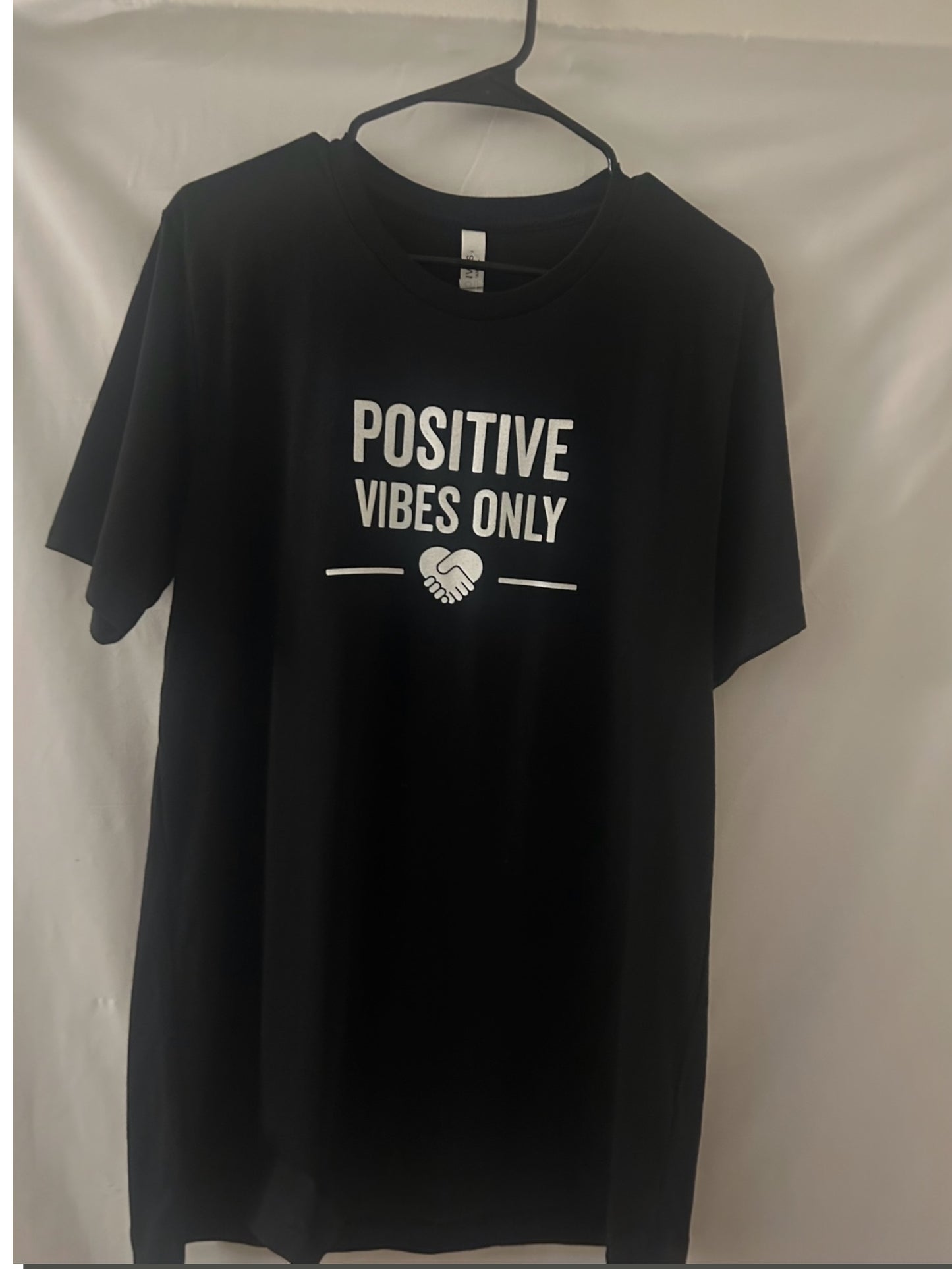 short sleeve graphic  tees